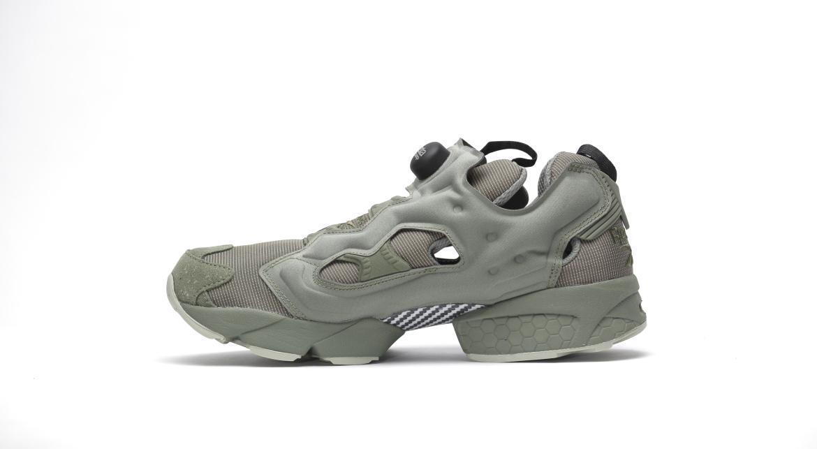 はと Reebok Instapump Fury – 'Spikes & Leather' | SneakersBR